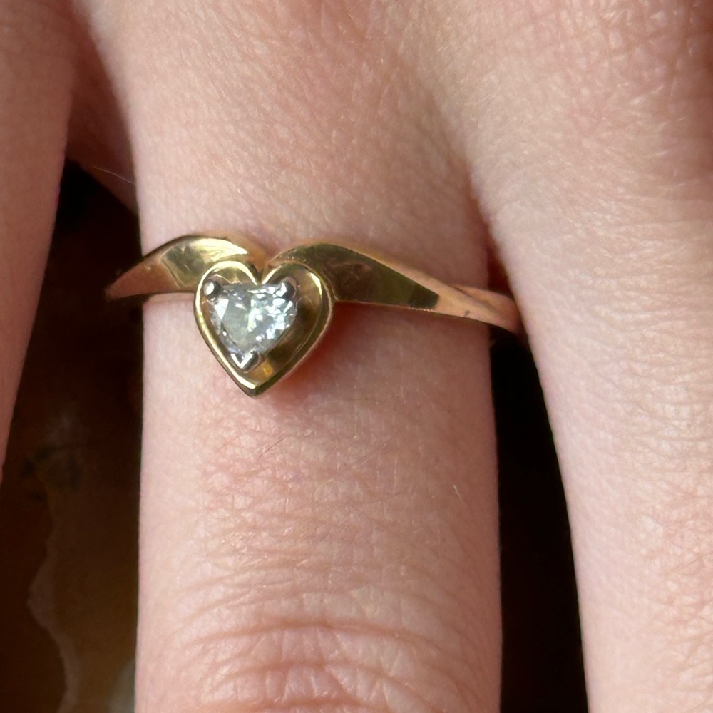 14k real solid gold real Diamond Heart Ring